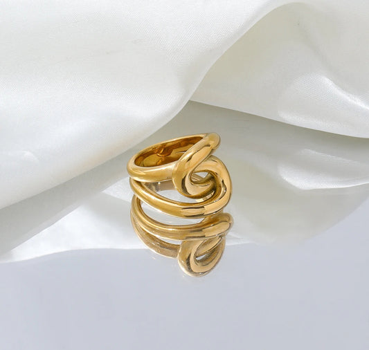 Gold Knot Ring