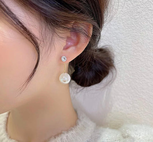 Stud Pearl Earring